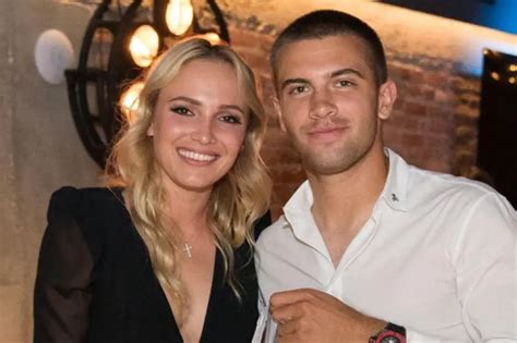 donna vekic freund|Borna Coric feeds rumors that hes dating Donna。